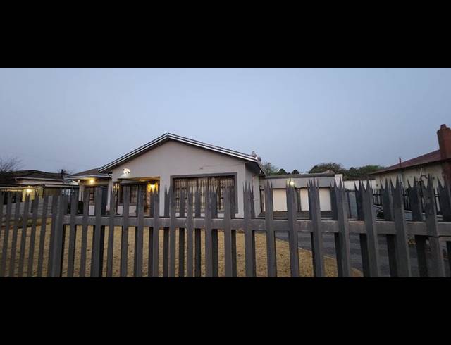 3 BEDROOM HOUSE FOR SALE IN RANDFONTEIN CENTRAL